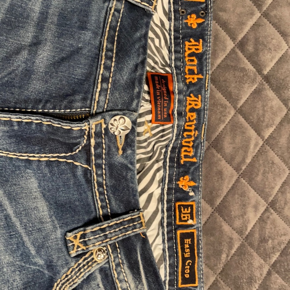 Rock Revival size 36 Easy Crop Jeans